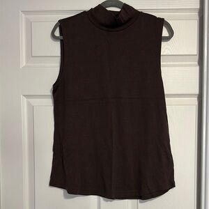 Croft and Barrow Kohls Sleeveless Brown Turtleneck Top
